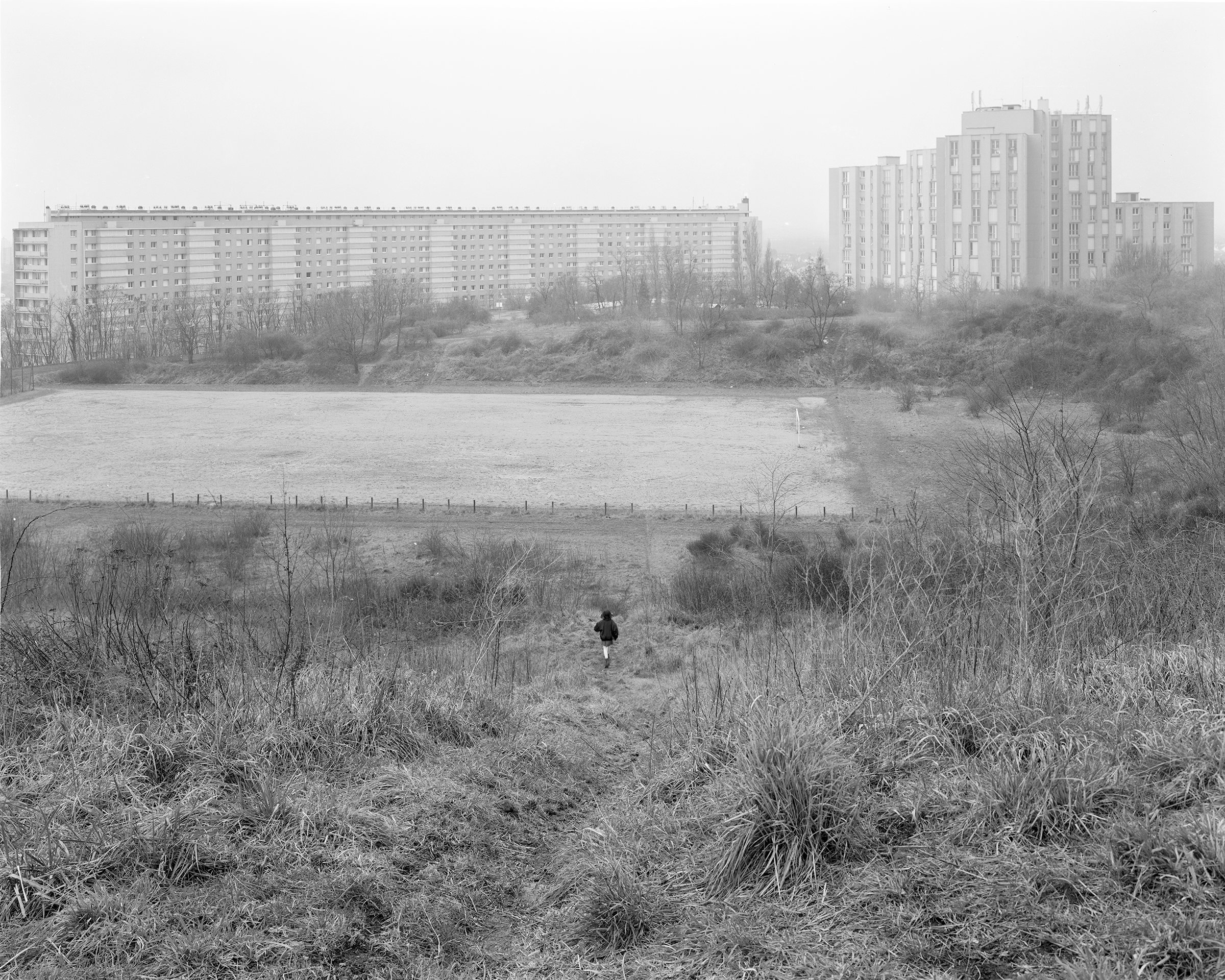 Hexagone 1 — The Manufactured Landscape — Housing estate seen from the Butte des Châtaigniers, Argenteuil, 2000